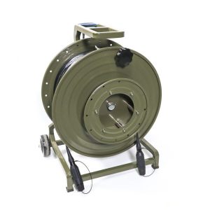 Tactical fiber optic cable reel with expanded beam fiber connector